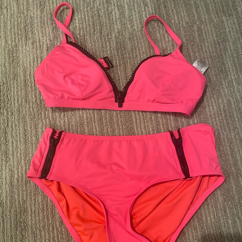 NEVER WORN hot pink bikini
